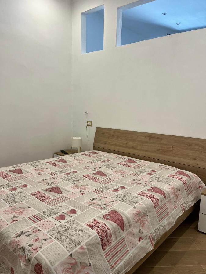 A Casa Di Alessandra Милано Екстериор снимка
